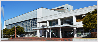 写真：仙台市中田温水プール